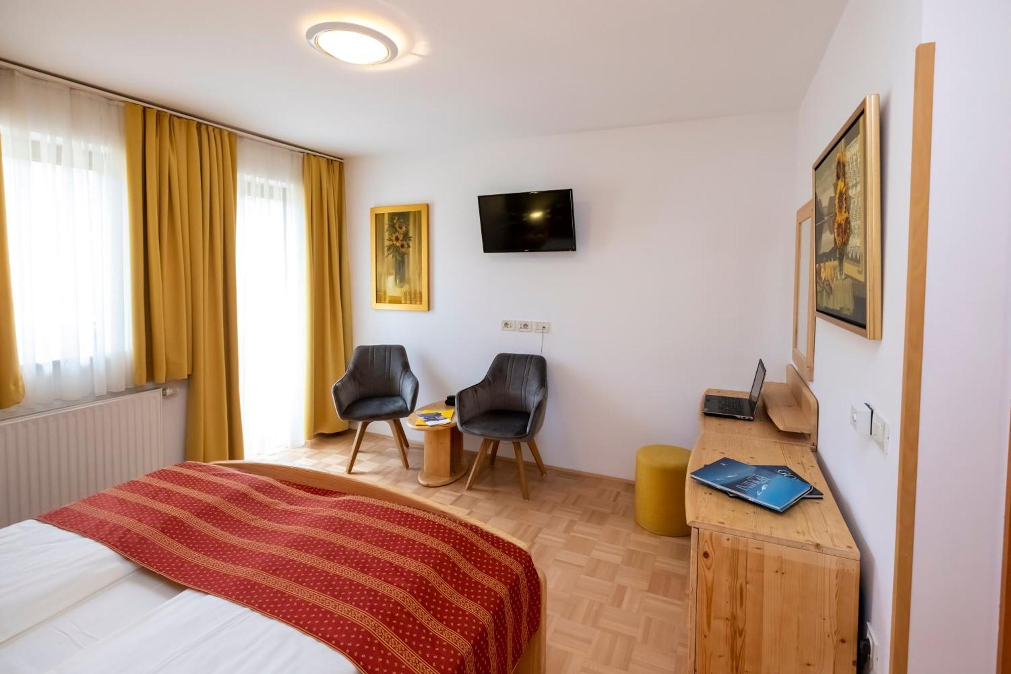 Art Hotel Kristal بوينج المظهر الخارجي الصورة