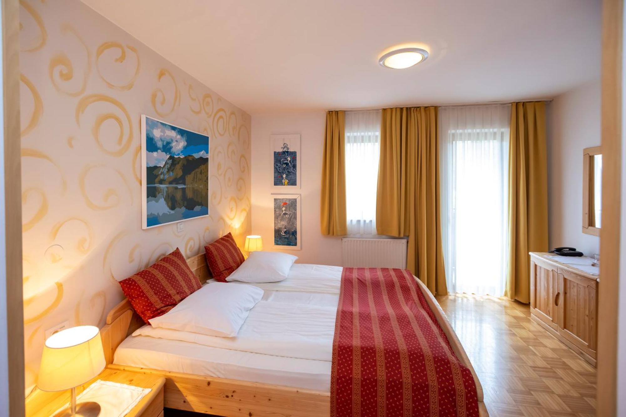 Art Hotel Kristal بوينج المظهر الخارجي الصورة