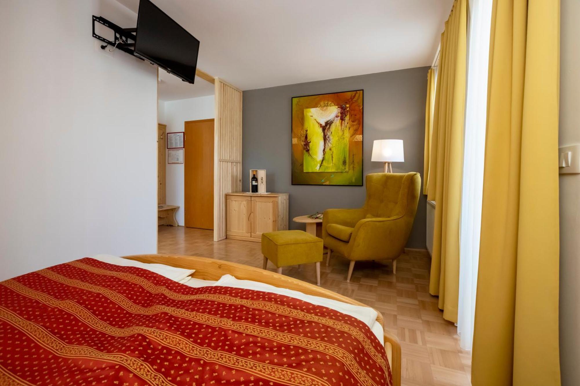 Art Hotel Kristal بوينج المظهر الخارجي الصورة
